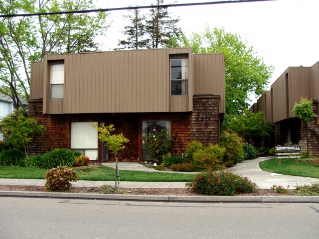 Bicentennial Apartments photo 3
